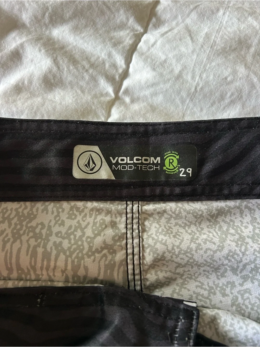 Volcom Men’s Black Graphic Patch-Print Boardshorts